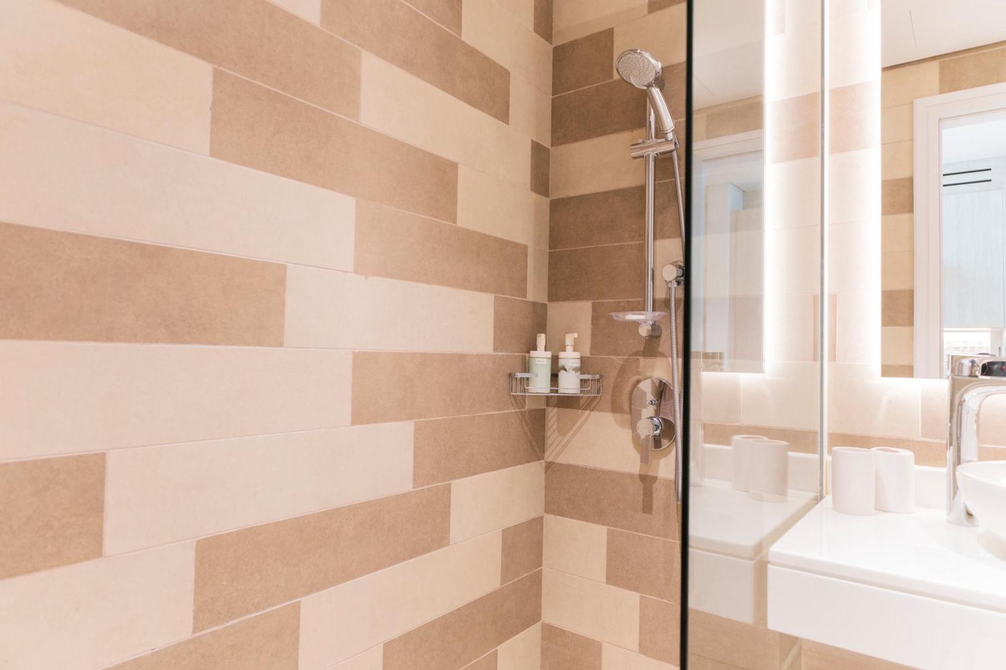 Studio With Pool And Private Beach Access On Palm Jumeirah ดูไบ ภายนอก รูปภาพ
